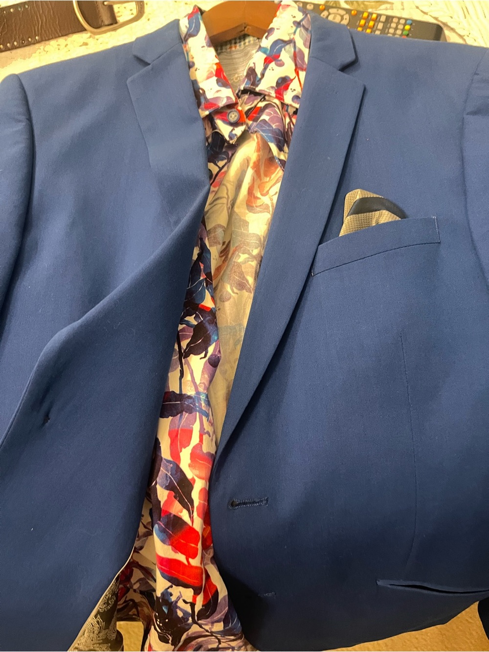 40R new and beautiful Italian Men's Blue Blazer with Pocket Square